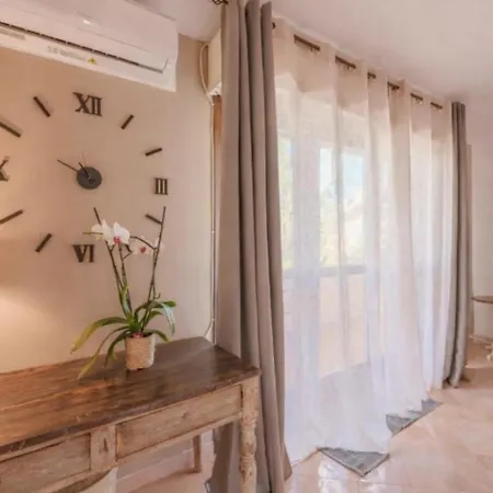 Casa La Rocca * אולביה